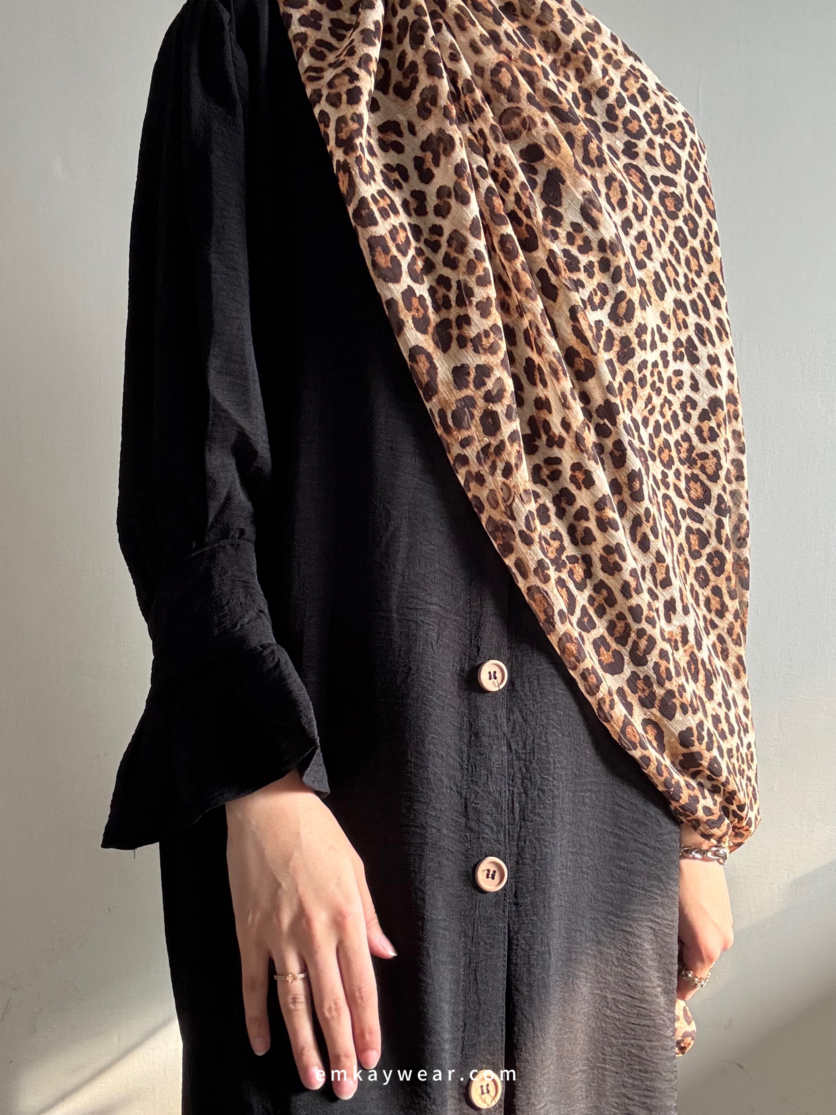Black Luna Abaya with leopard Hijab
