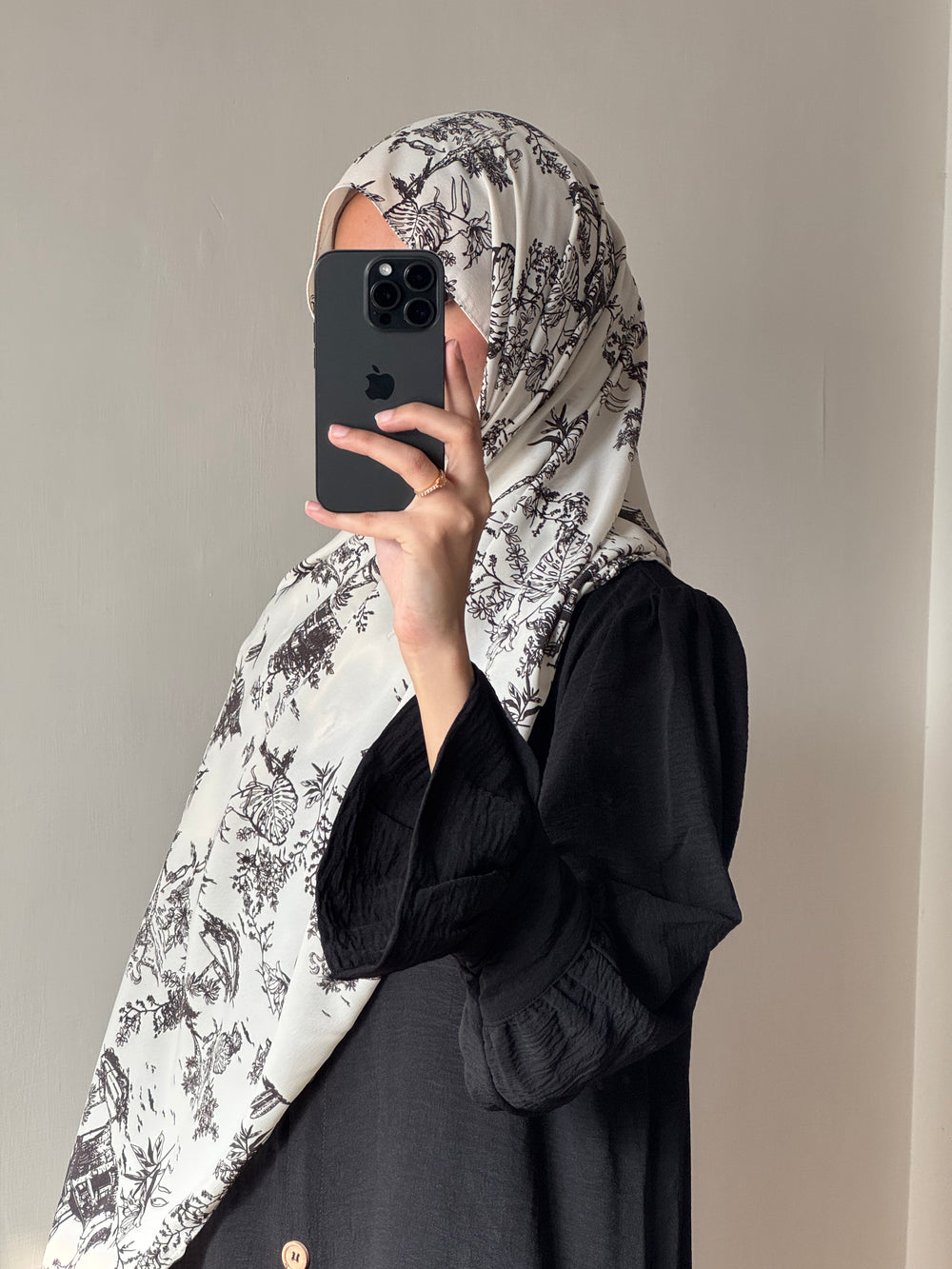 Black Luna Abaya