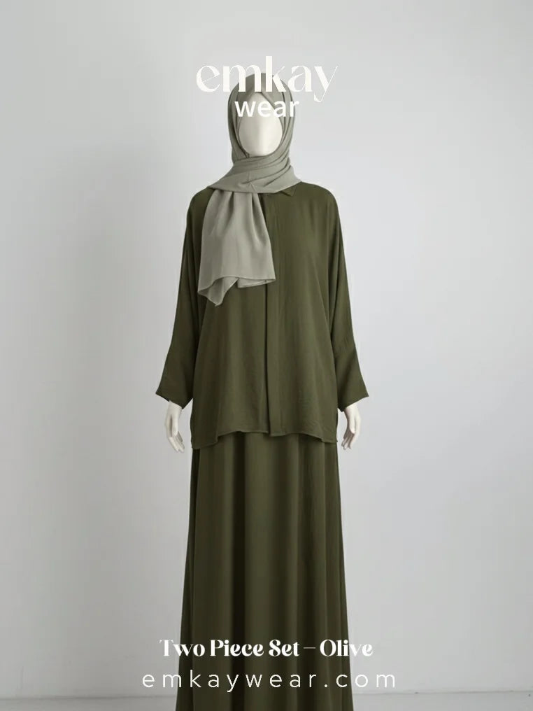 CEY Two Piece Set