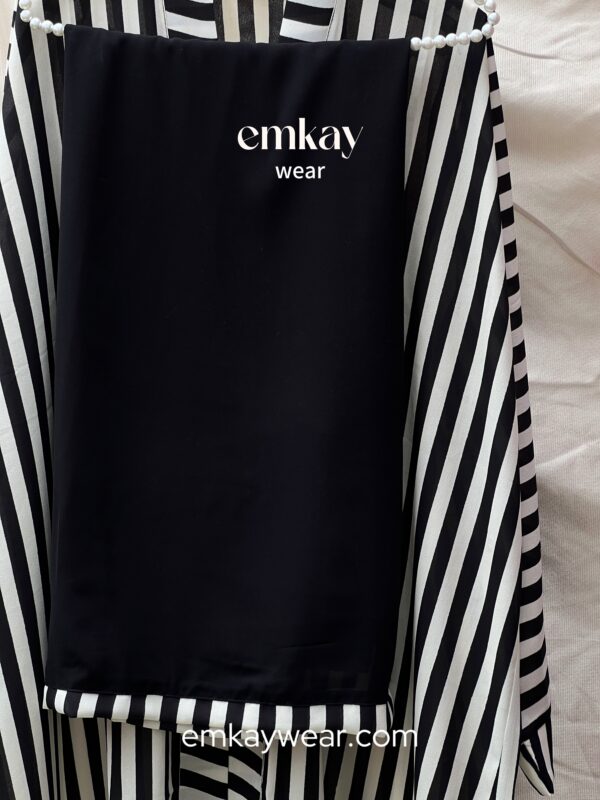 Essential Abaya - Image 8
