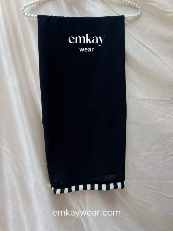Essential Abaya - Image 9