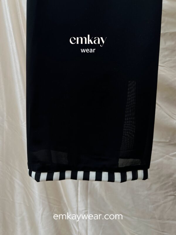 Essential Abaya - Image 7