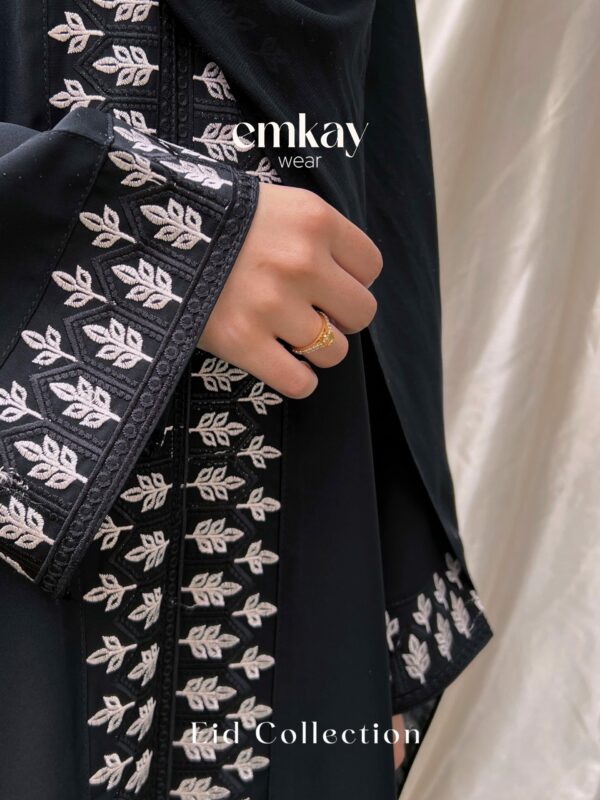 Embroided Black Abaya - Image 4