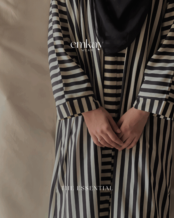 Essential Abaya - Image 5