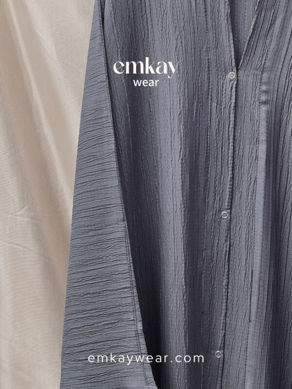 Gray Crushed Abaya - Image 4