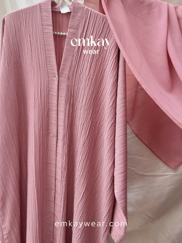 Pink Crushed Abaya - Image 4