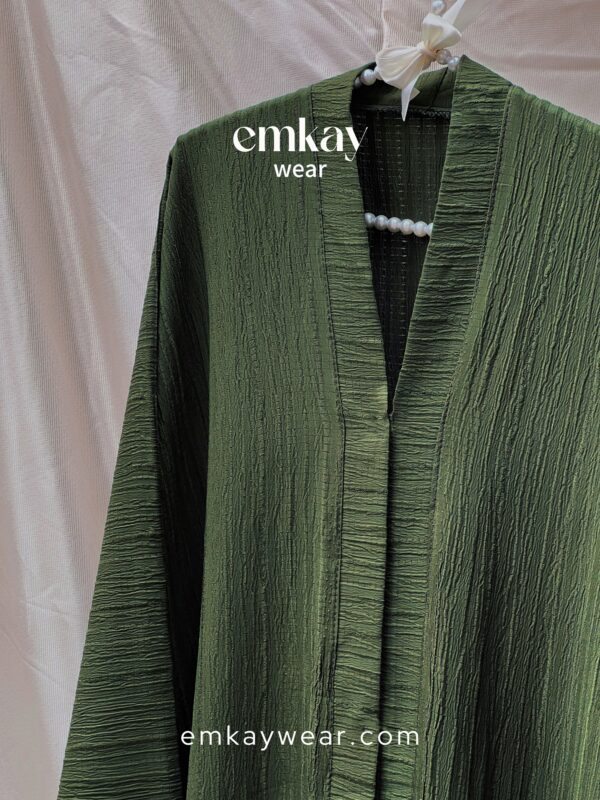 Olive Green Crushed Abaya - Image 7