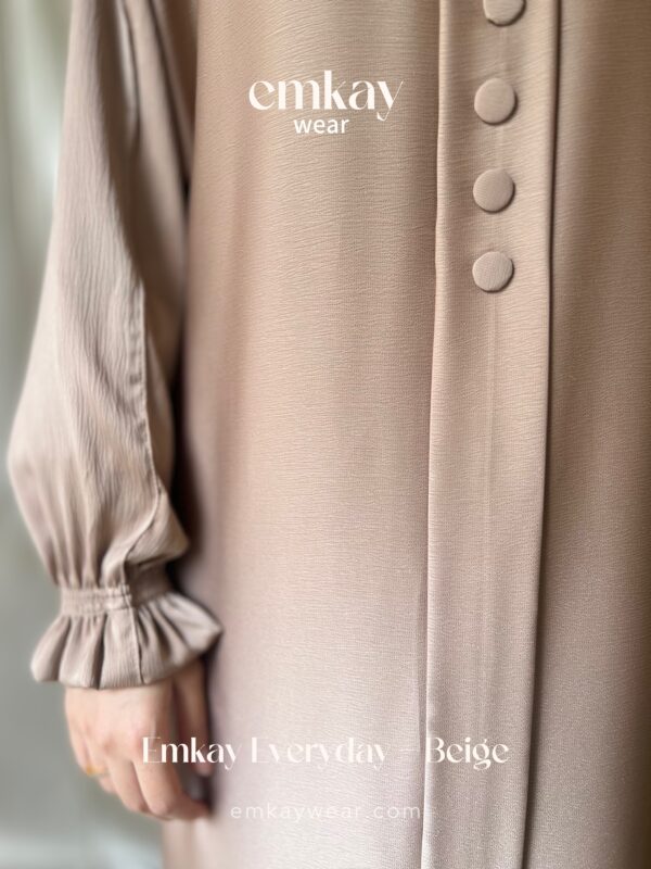 Emkay Everyday - Beige - Image 11