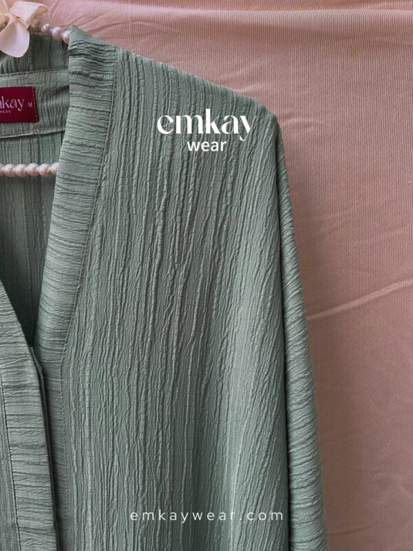 Pistachio Crushed Abaya - Image 8