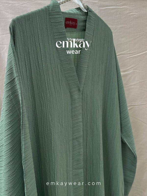 Pistachio Crushed Abaya - Image 3