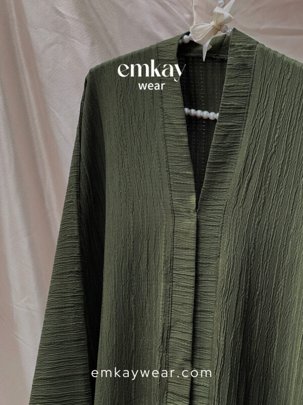 Olive Green Crushed Abaya - Image 5