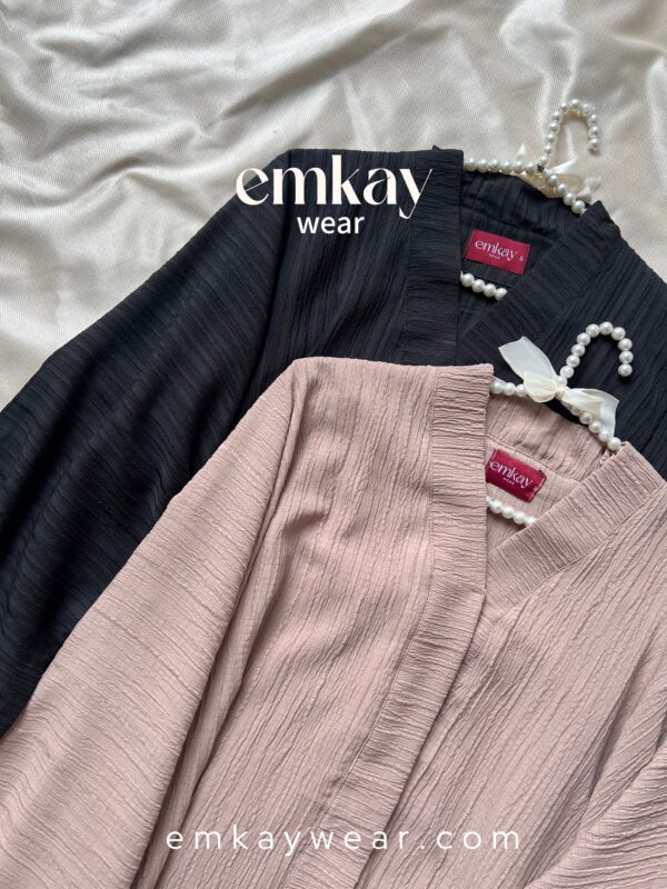 Beige Crushed Abaya - Image 3