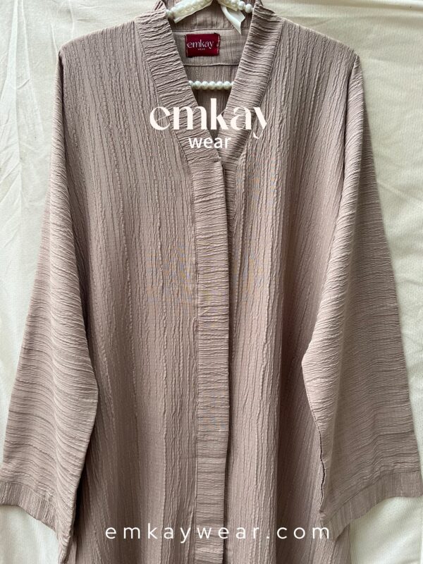 Beige Crushed Abaya - Image 5