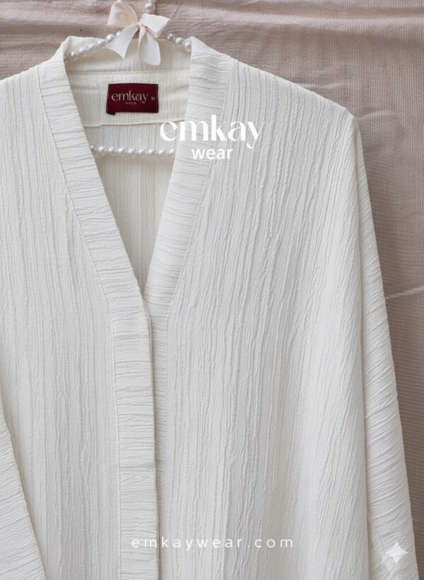 White Crushed Abaya - Image 4