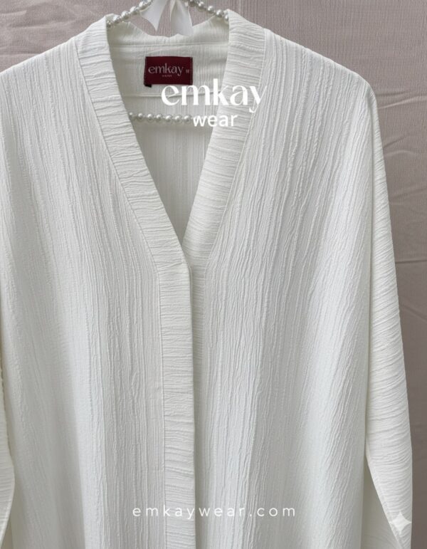 White Crushed Abaya - Image 6