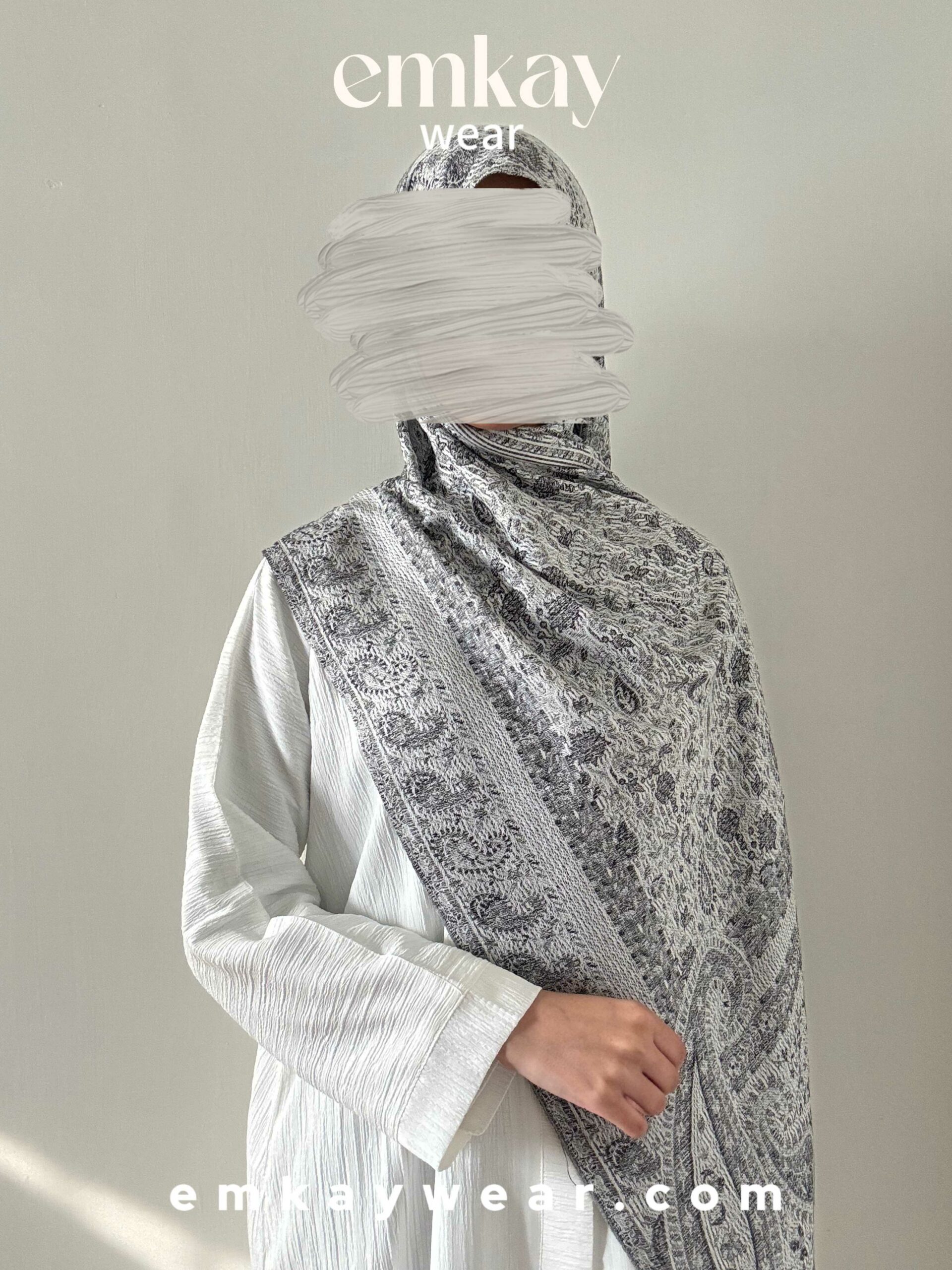 C18- White Abaya with Gray Pashmina - Image 2