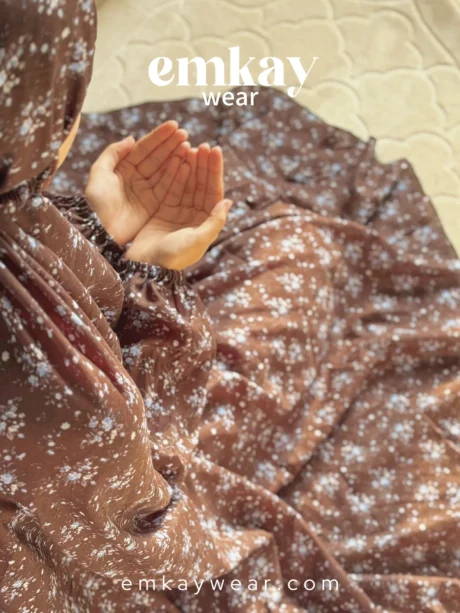 Prayer Wear - Brown 05